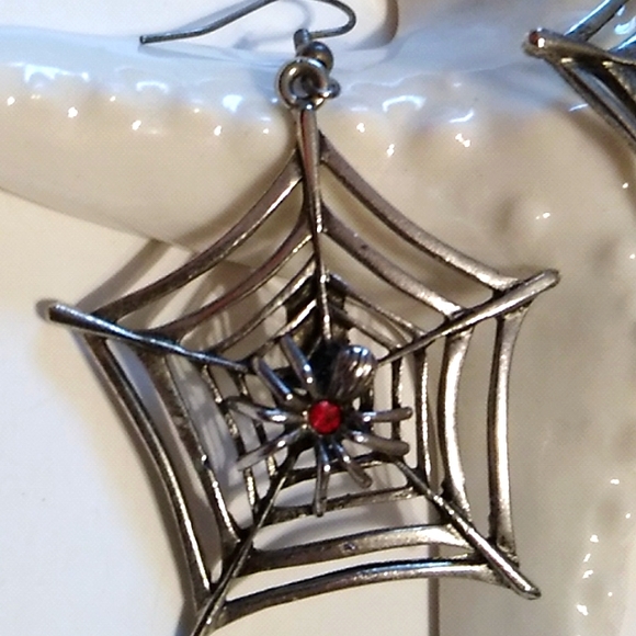 Nwt Spiderweb Earrings - Picture 2 of 5